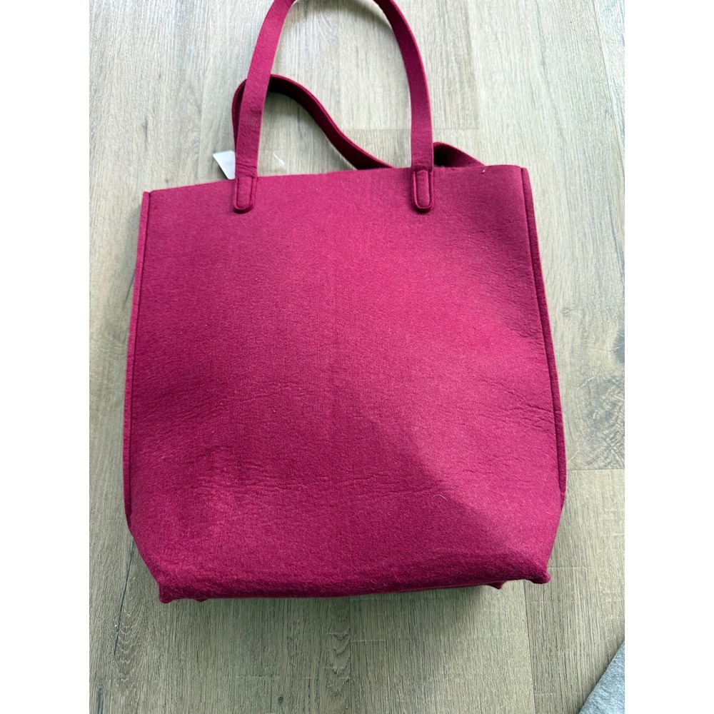 Bath & Body Works Magenta Pink Felt Bag Embroidered Black Friday Tote 2025 - Picture 6 of 10